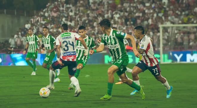 Junior goleó 3-0 a Atlético Nacional en la final de ida de la Liga