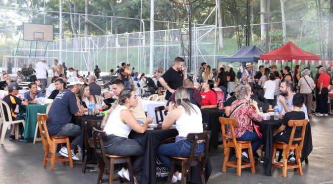 El Festival del Chorizo se vive en Copacabana